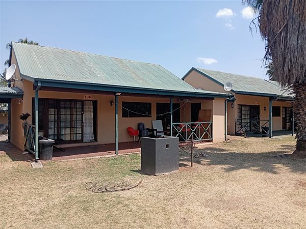 2 Bedroom House 2 Bedroom House