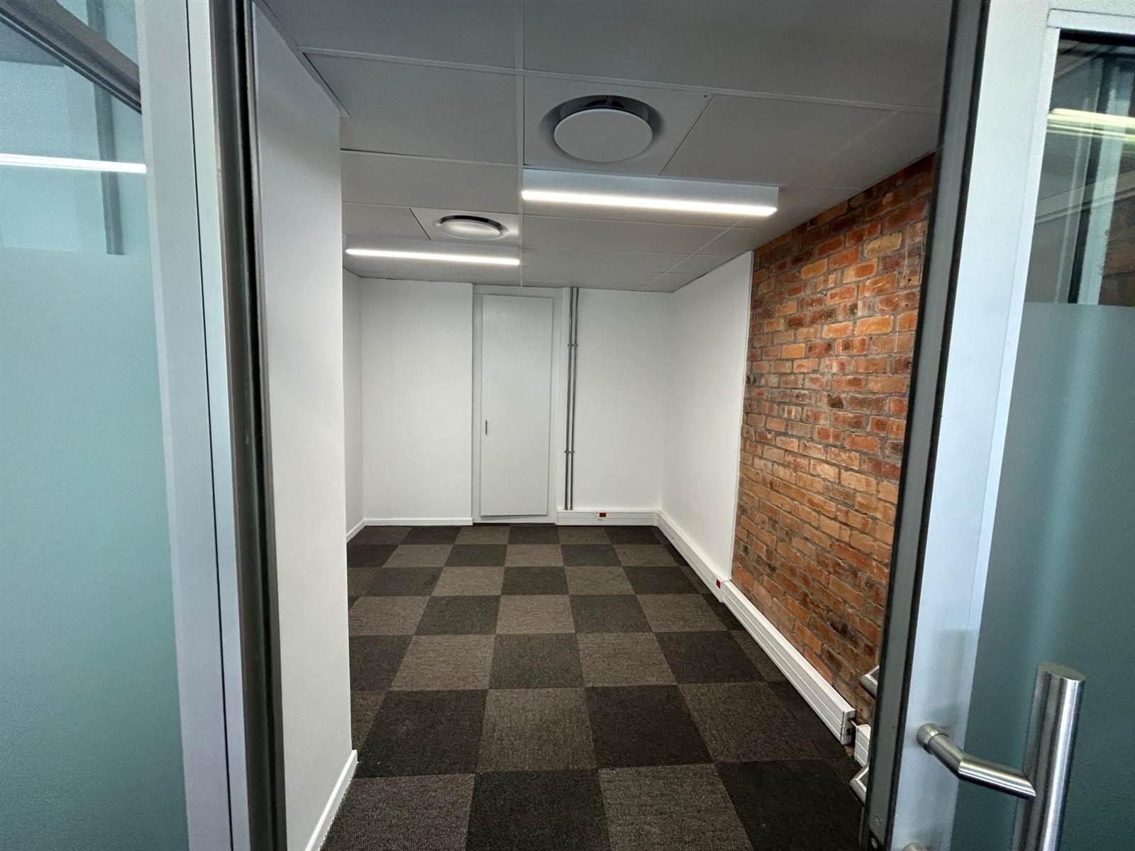 242  m² Office Space in Green Point photo number 5