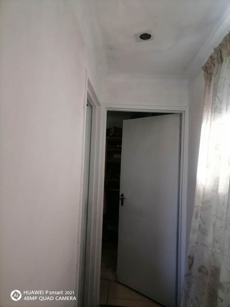 2 Bed House in Mfuleni photo number 17