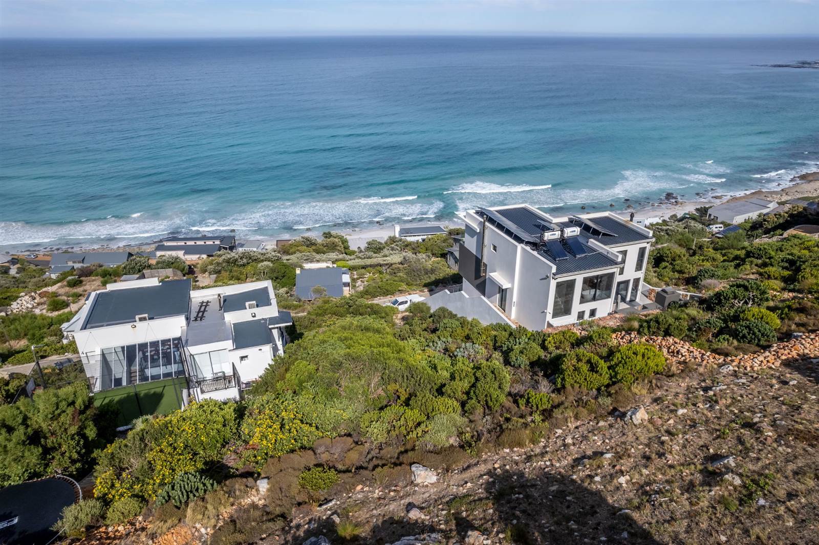 594 m² Land available in Misty Cliffs photo number 1