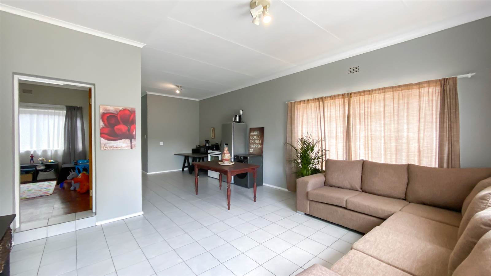 5 Bed House in Northmead photo number 3