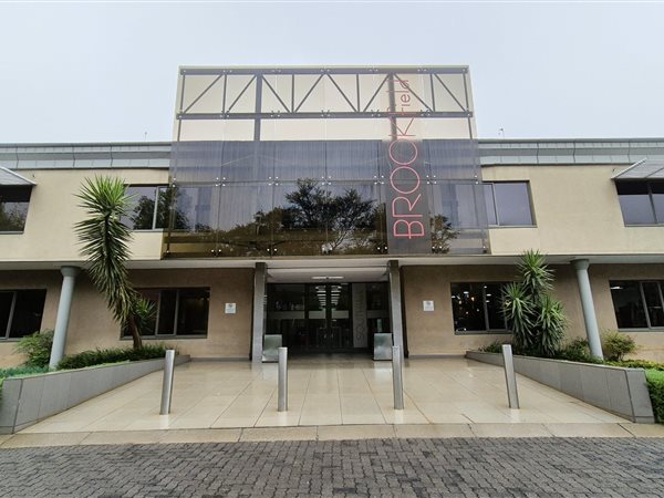 355  m² Office Space