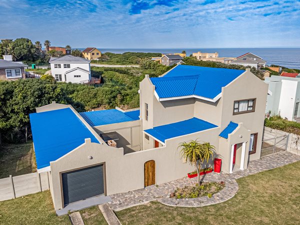 4 Bedroom House 4 Bedroom House