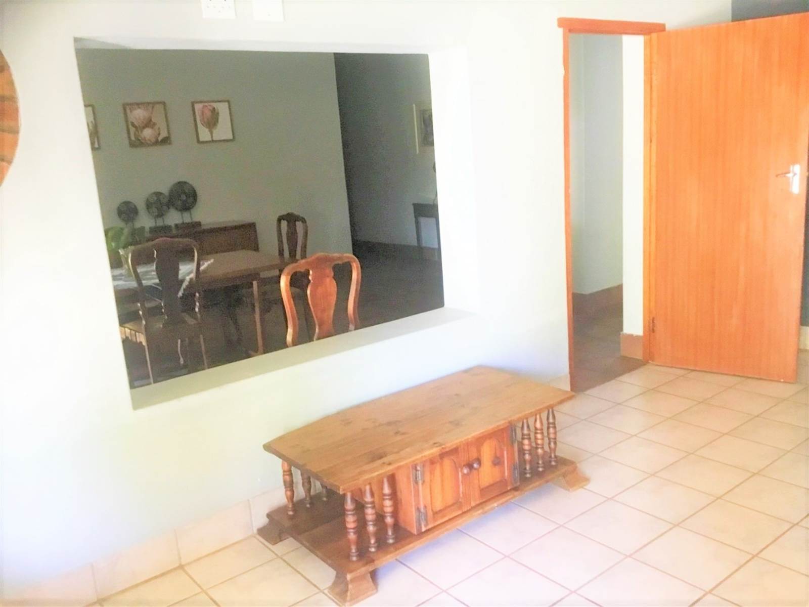 8 Bed House in Louis Trichardt photo number 8