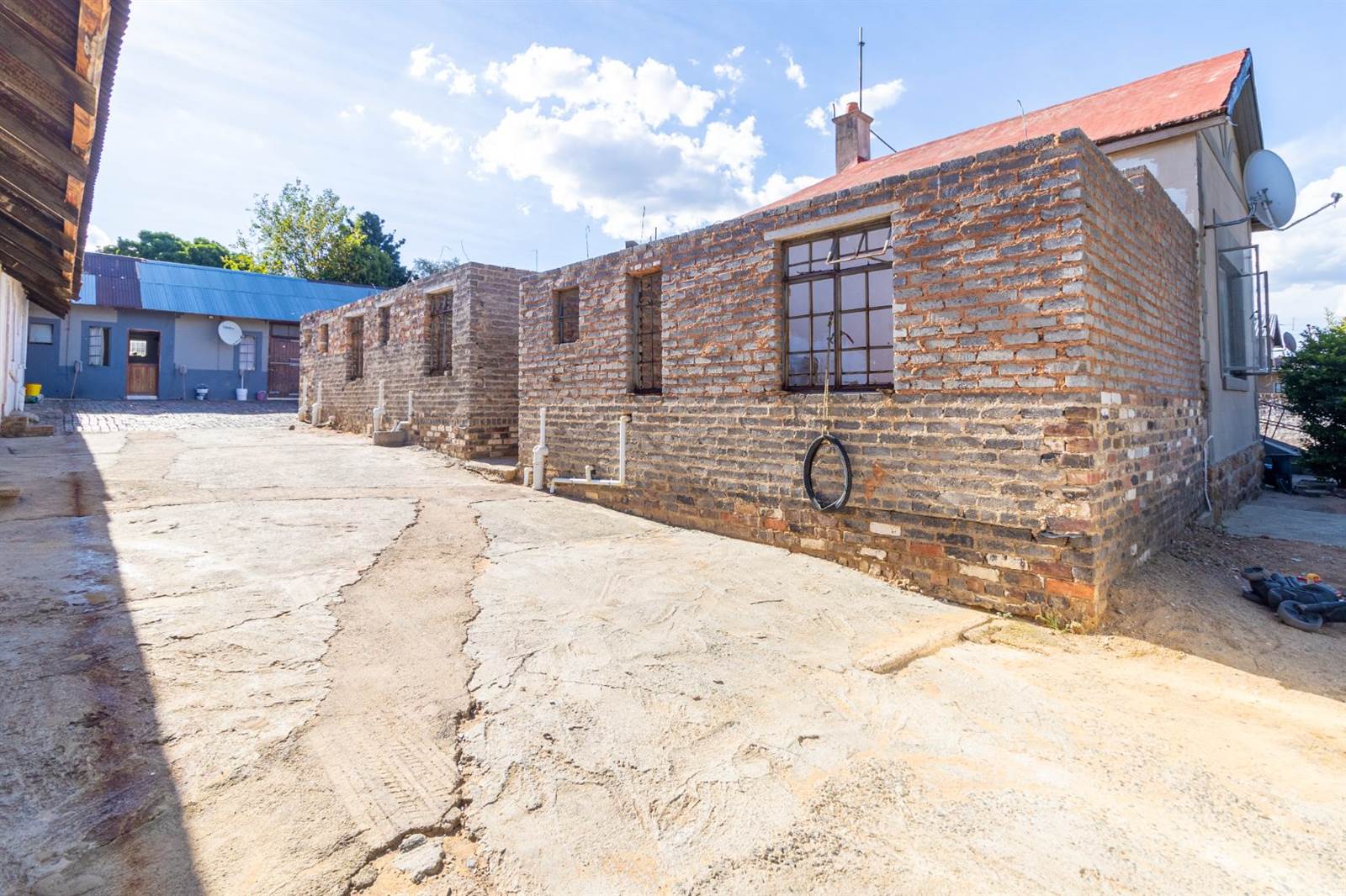19 Bed House in Rosettenville photo number 18