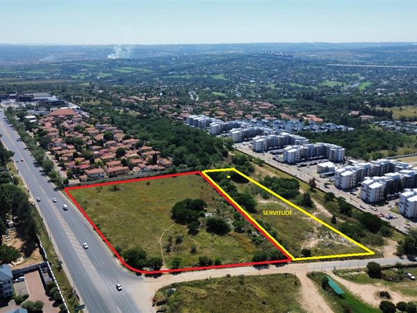 2.4 ha Land available in Broadacres