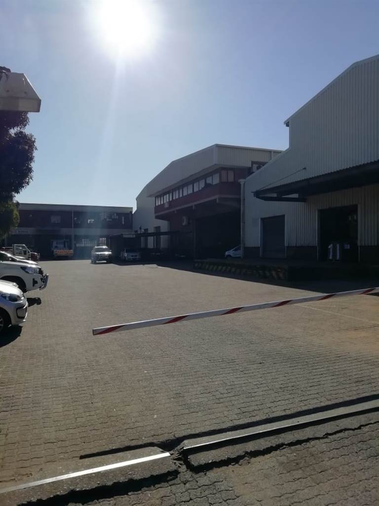 10800  m² Industrial space in Roodepoort Central photo number 12