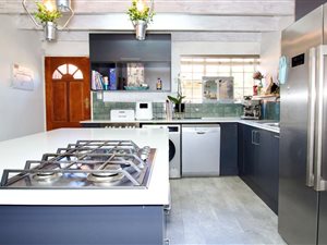 3 Bed Townhouse in Clubview