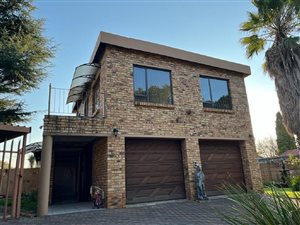 5 Bed House in Golf Park