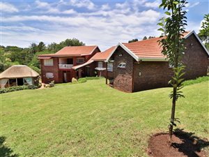 5 Bed House in Hayfields
