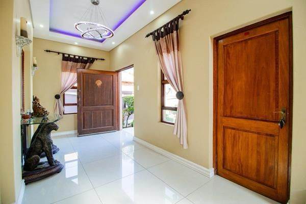5 Bed House in Greenstone Hill photo number 13