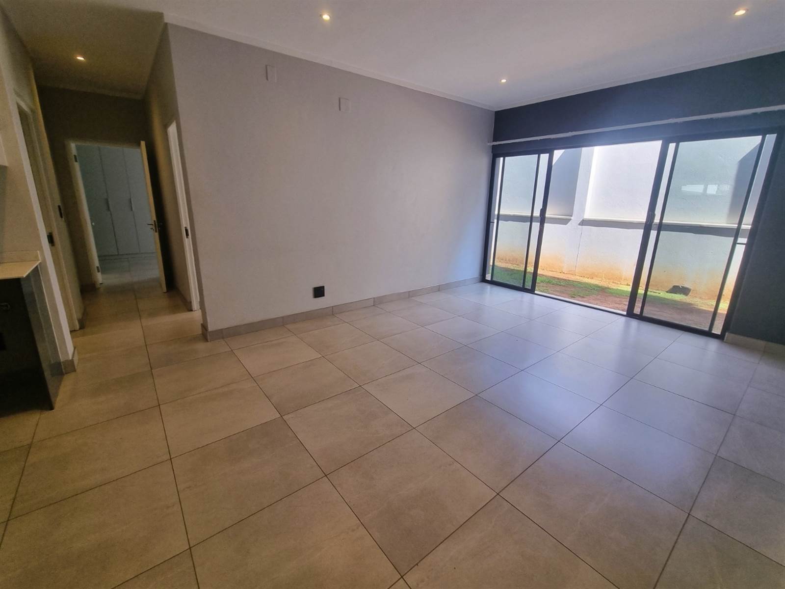 3 Bed Apartment in Waterkloof photo number 2