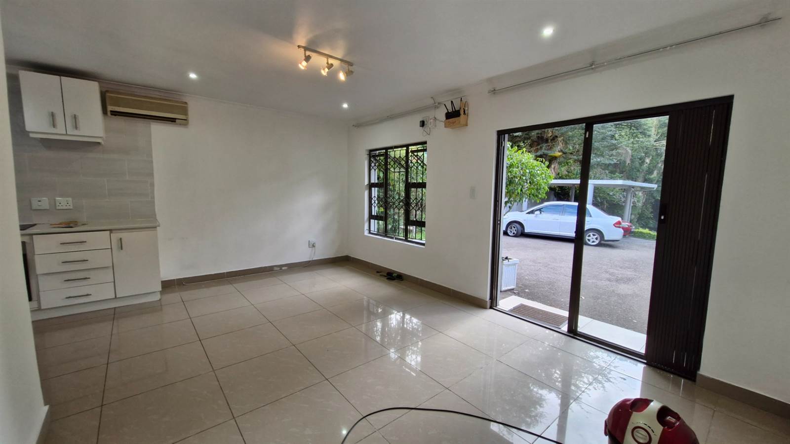 2 Bed Townhouse in Westville photo number 6