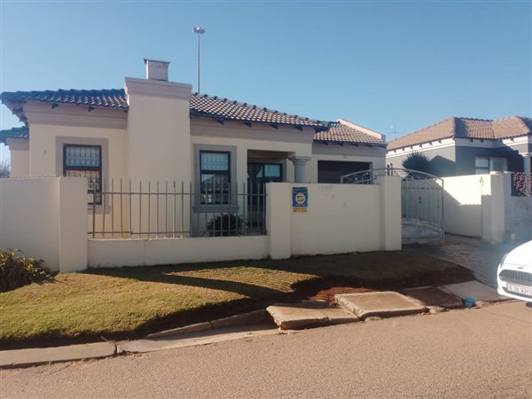 3 Bedroom House 3 Bedroom House