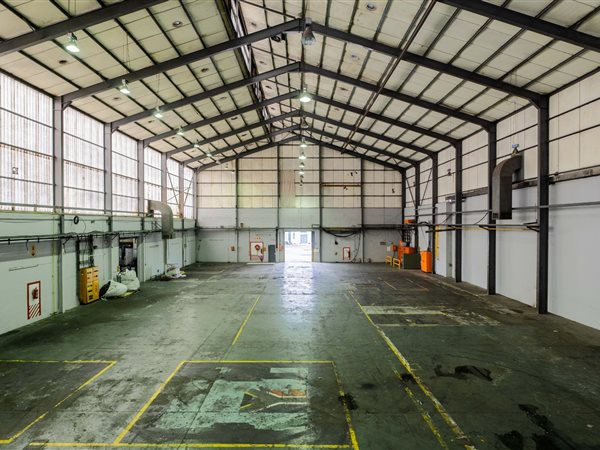 1 820  m² Industrial space