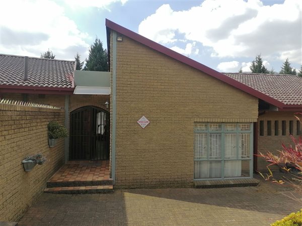 4 Bed House in Bergsig