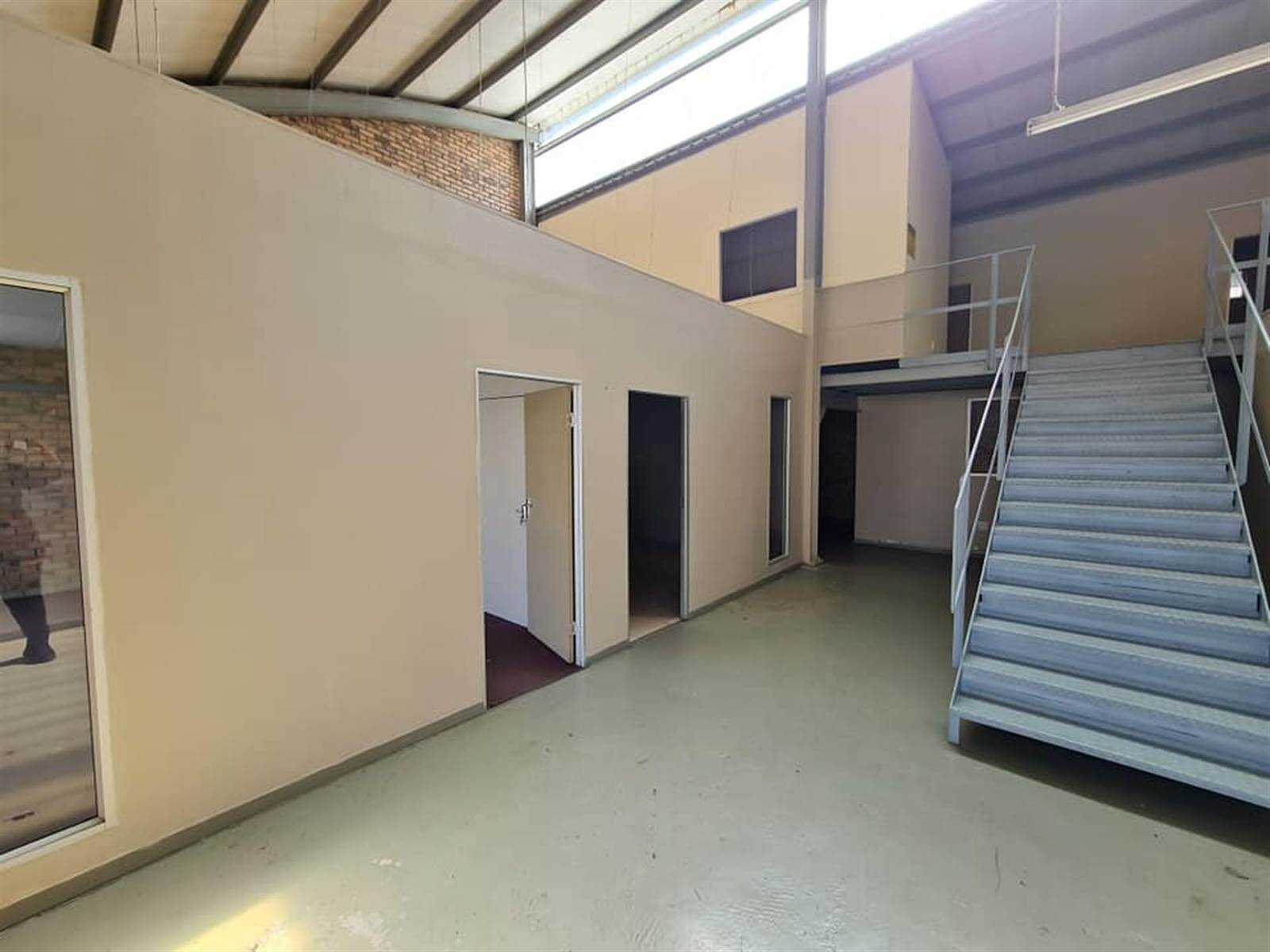 430  m² Industrial space in Secunda photo number 16