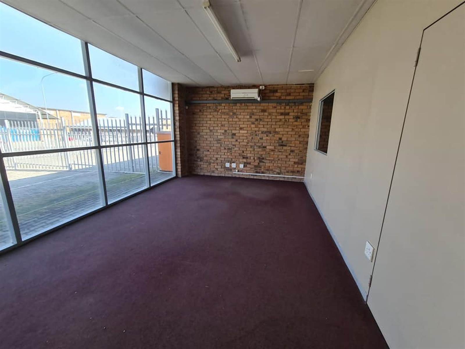 430  m² Industrial space in Secunda photo number 11