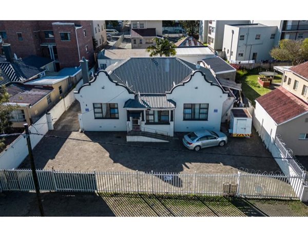 18 Bed House in Southernwood