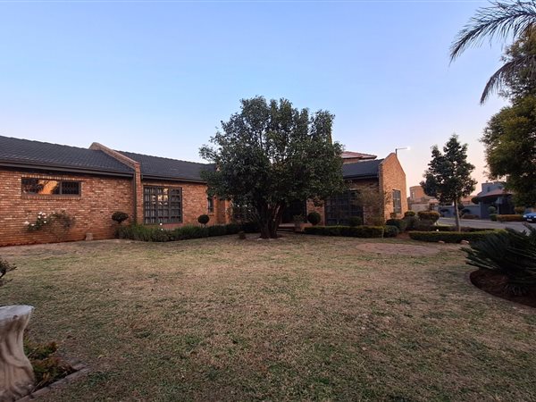 4 Bedroom House 4 Bedroom House