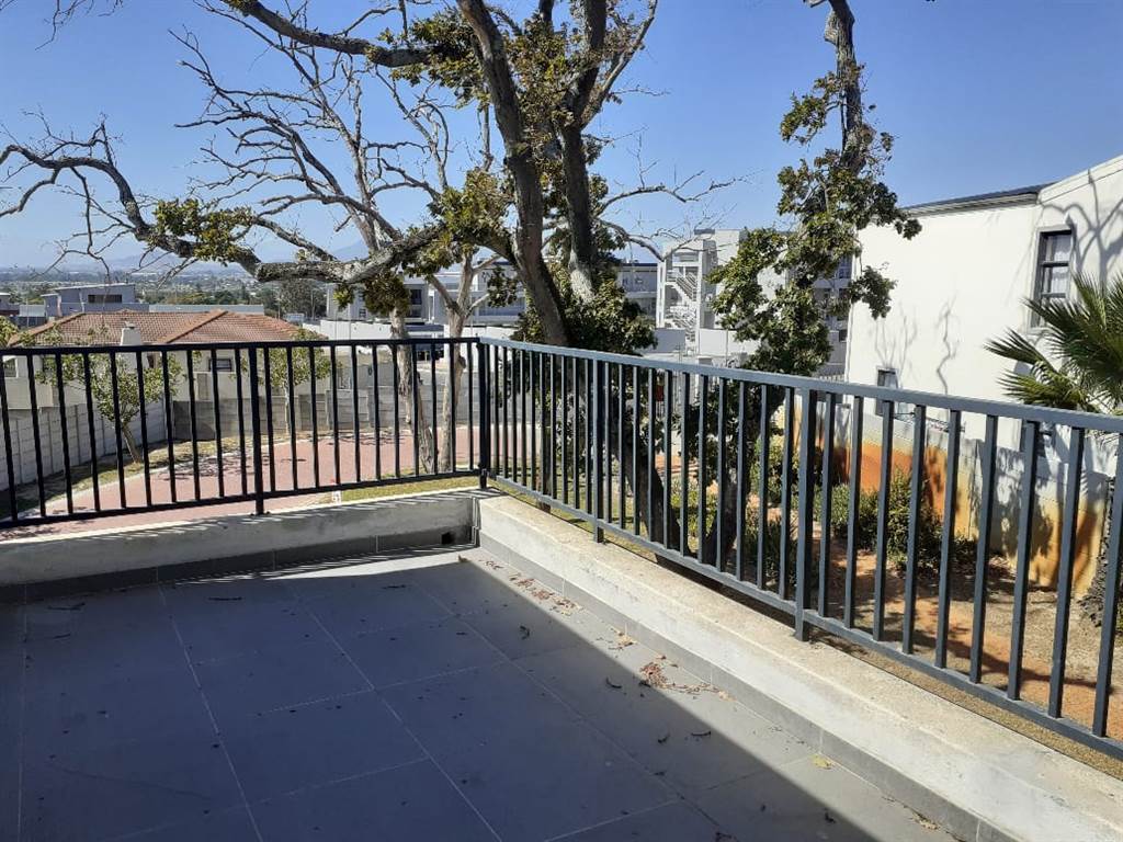 3 Bed Townhouse in Langeberg Heights photo number 22