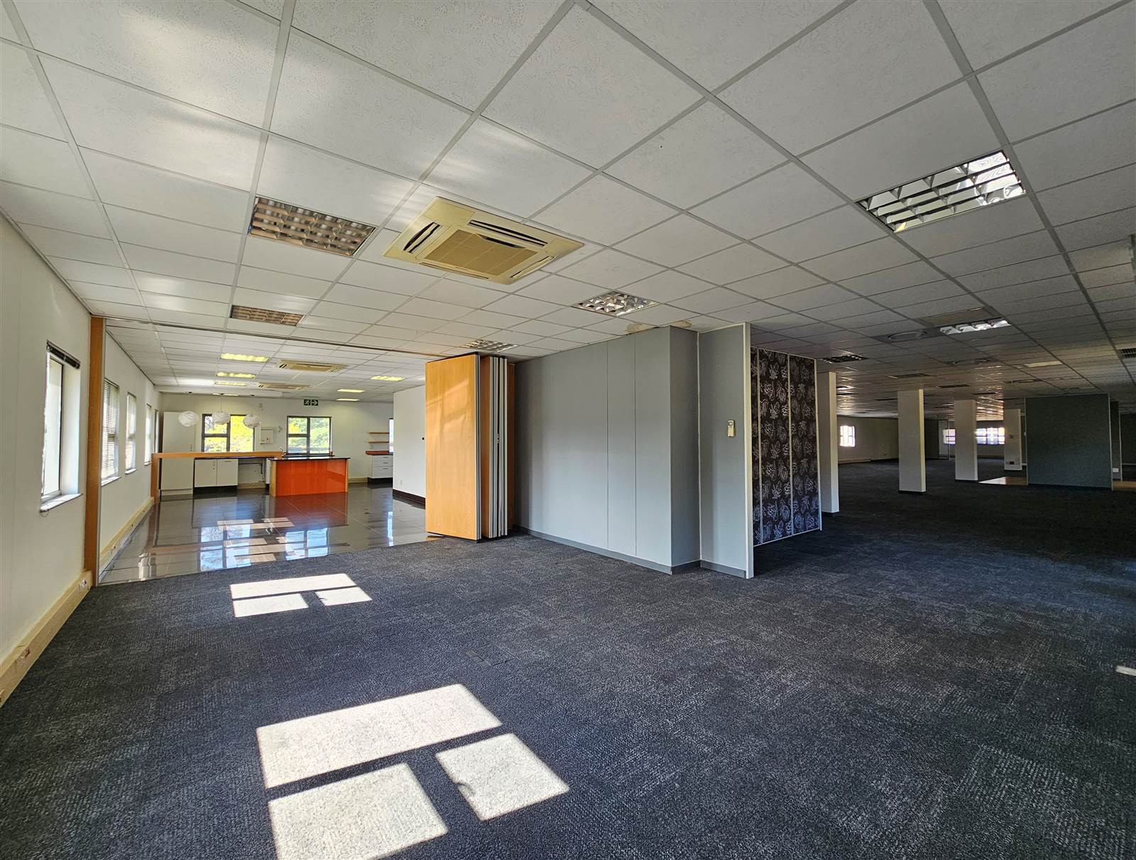 712.91  m² Commercial space in Bryanston photo number 3