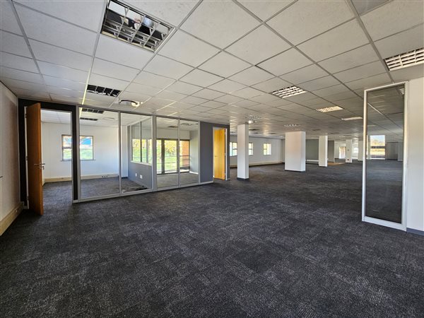 712.909973144531  m² Commercial space in Bryanston