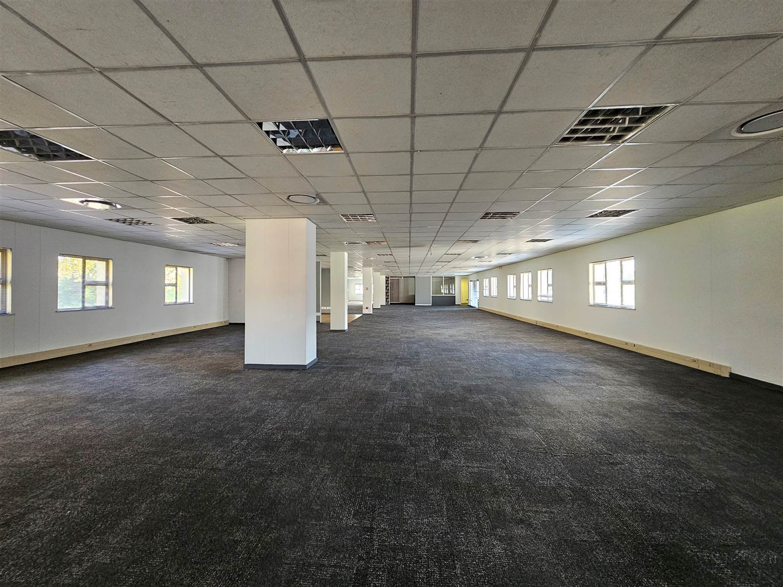 712.91  m² Commercial space in Bryanston photo number 8