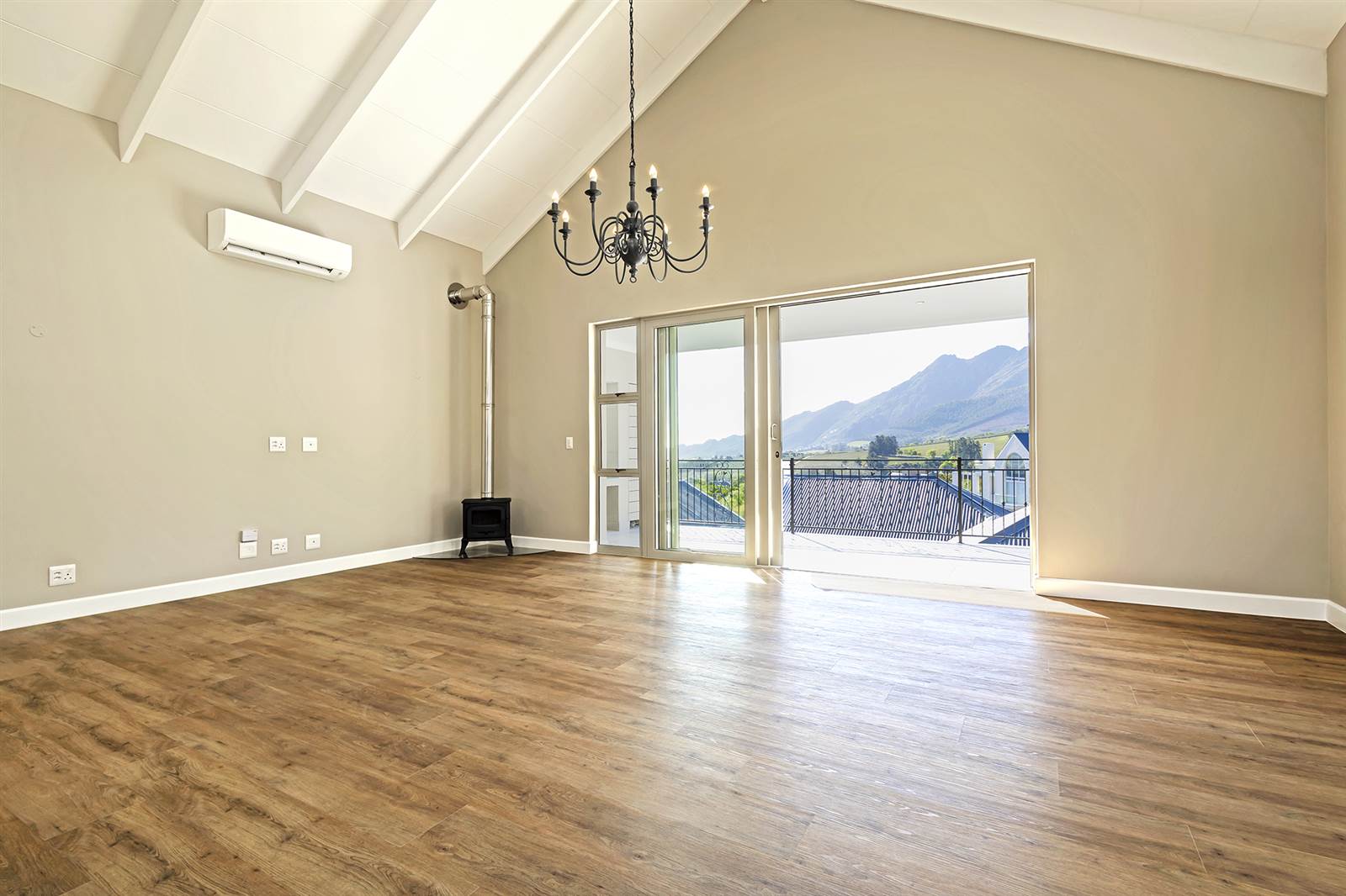 2 Bed House in Franschhoek photo number 6