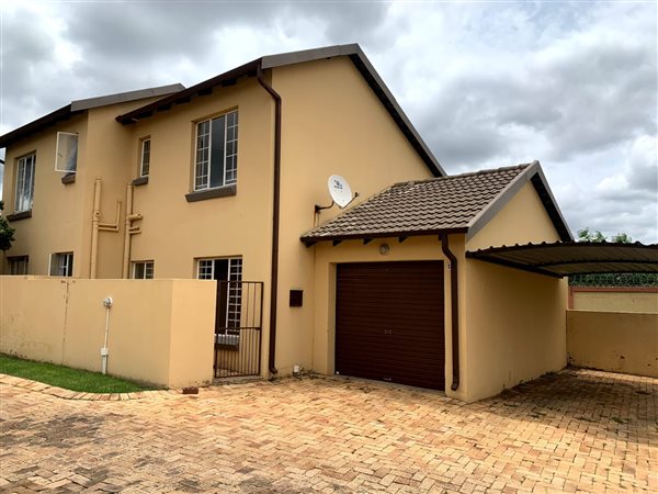 2 Bed Townhouse in Equestria