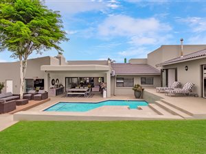 4 Bed House in Hurlingham Manor
