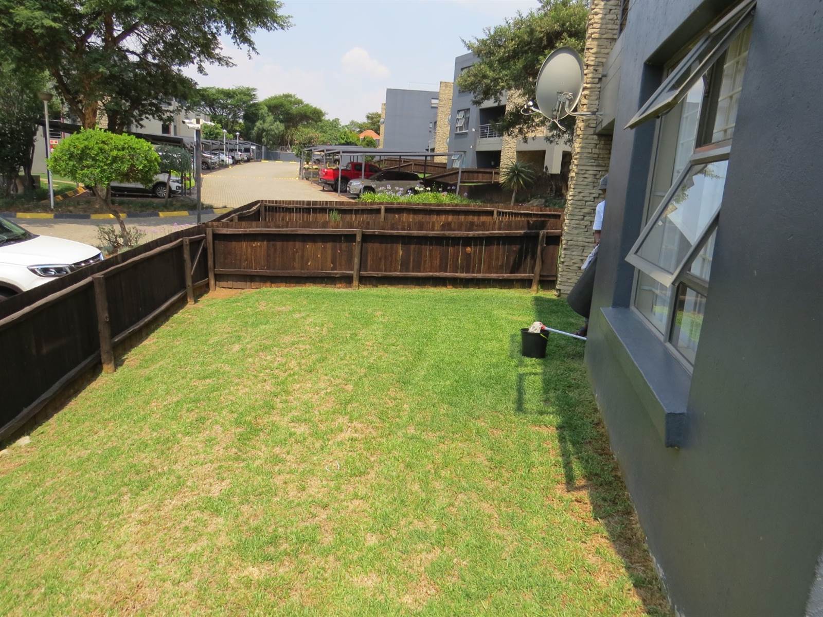 2 Bed Townhouse in Greenstone Hill photo number 17