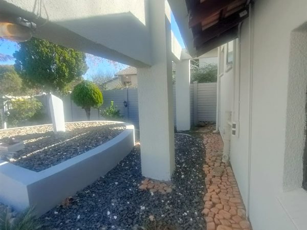 4 Bedroom House 4 Bedroom House