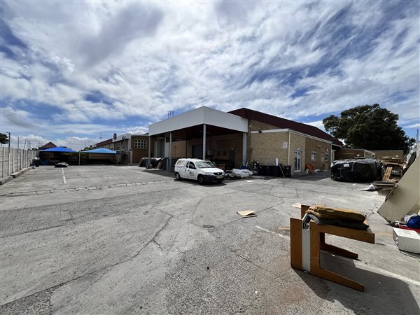 2332  m² Industrial space in Epping