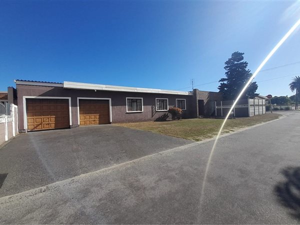 3 Bedroom House 3 Bedroom House