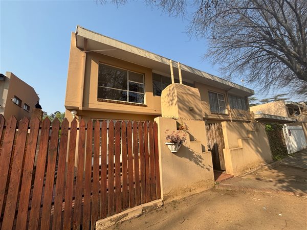 3 Bedroom Townhouse 3 Bedroom Townhouse