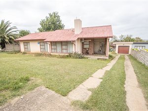 4 Bed House in Ncandu Park