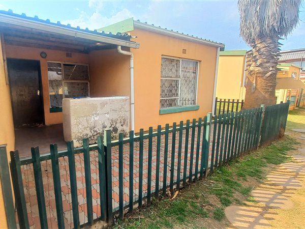 3 Bedroom Townhouse 3 Bedroom Townhouse
