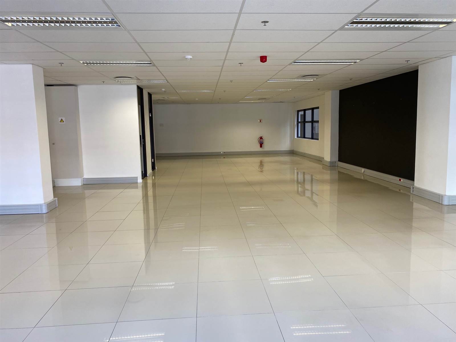162  m² Commercial space in Cape Town City Centre photo number 13