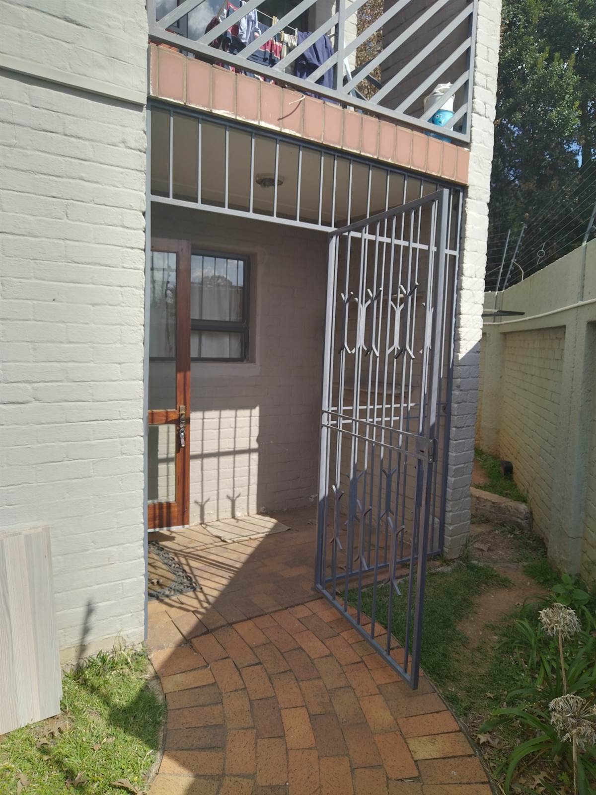 1 Bed Simplex in Auckland Park photo number 3