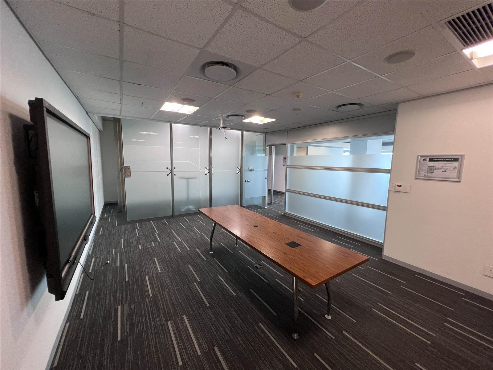 561  m² Commercial space in Cape Town City Centre photo number 17