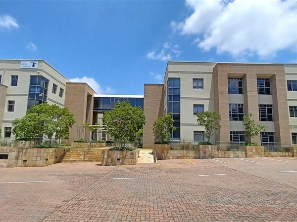 1060  m² Commercial space in Illovo