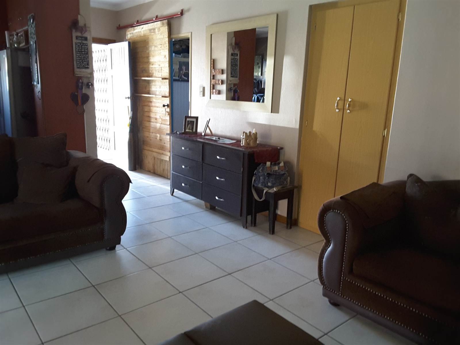 4 Bed House in Waterval East photo number 17