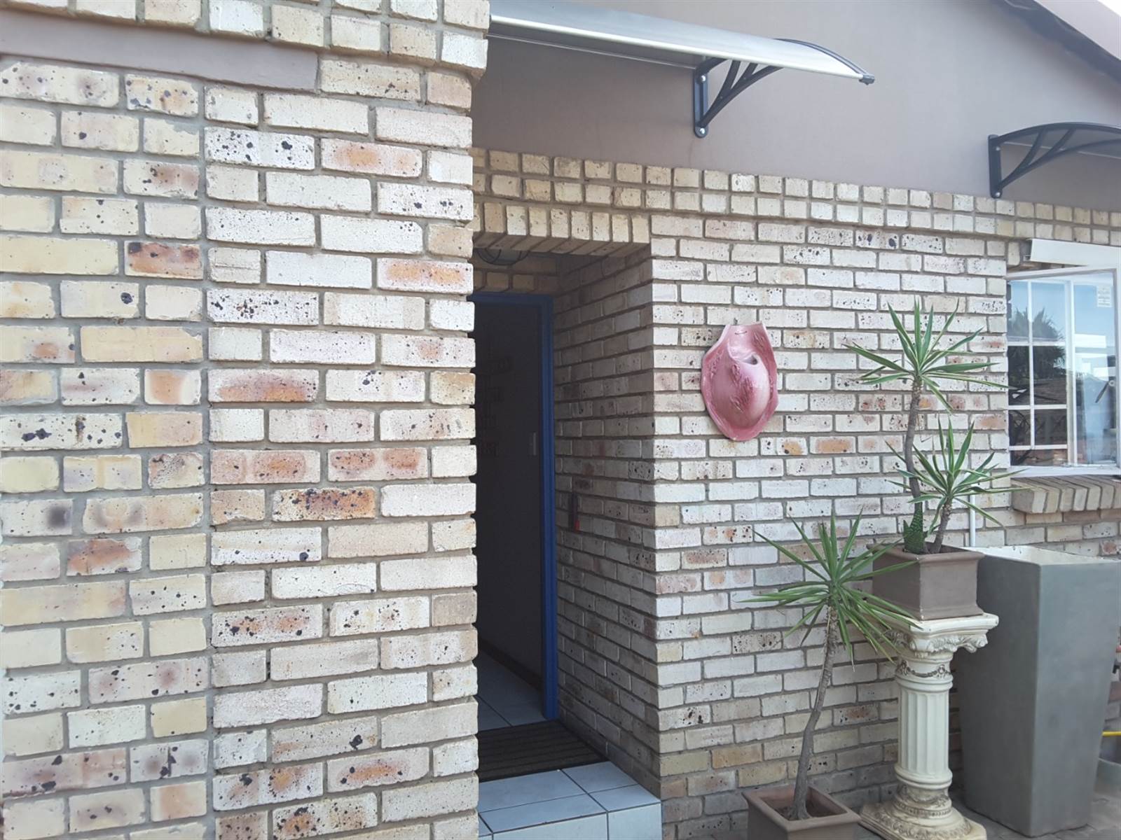 4 Bed House in Waterval East photo number 1