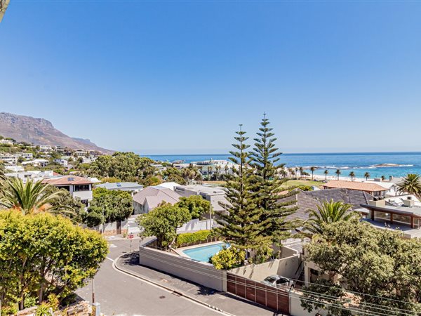8 Bed House in Camps Bay