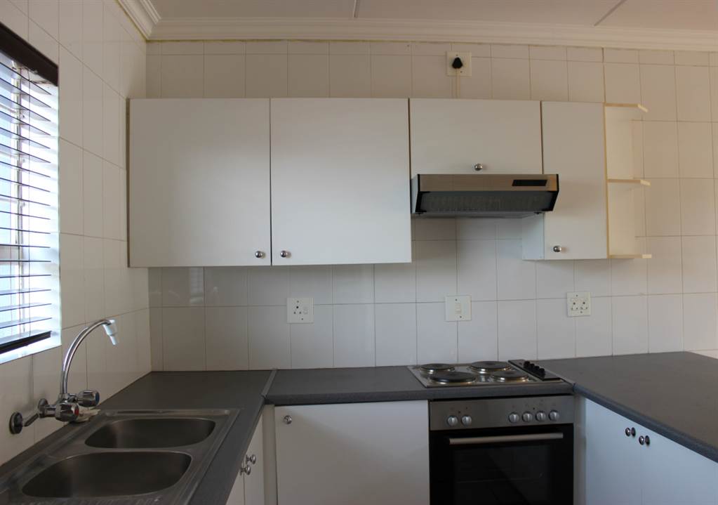2 Bed Apartment in Morninghill photo number 1
