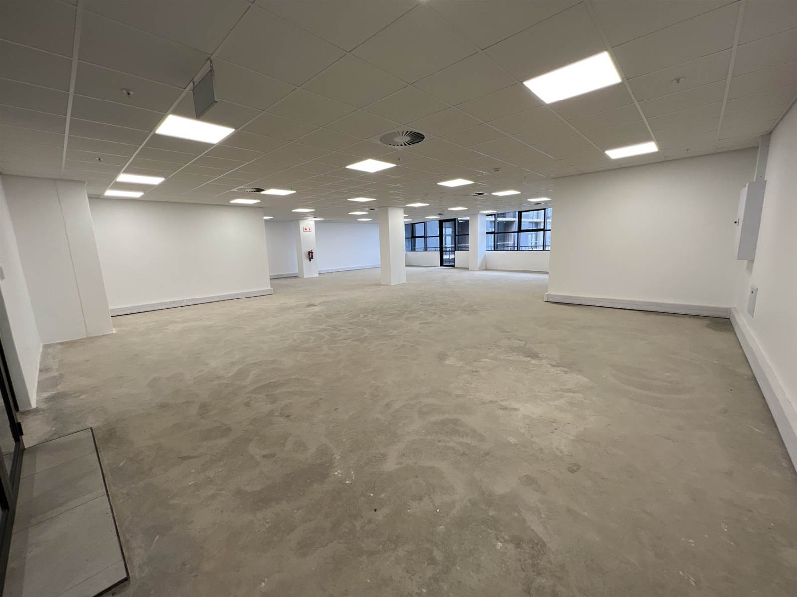187  m² Office Space in Umhlanga Rocks photo number 3