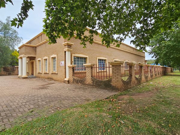 425 m² Commercial space 425 m² Commercial space