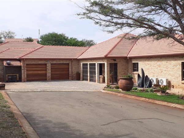 3 Bed Townhouse in Buffelspoort