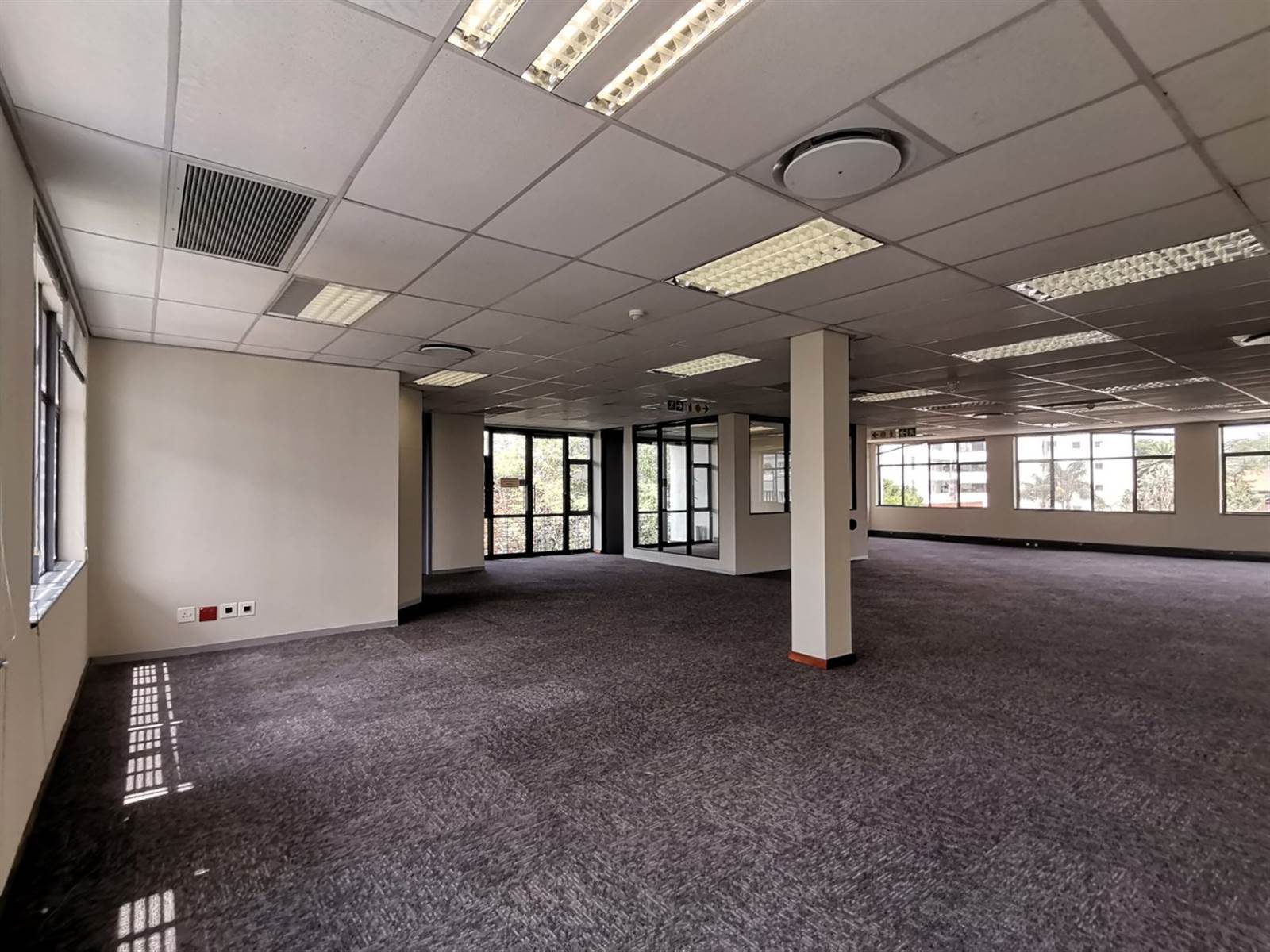 856  m² Office Space in Illovo photo number 28